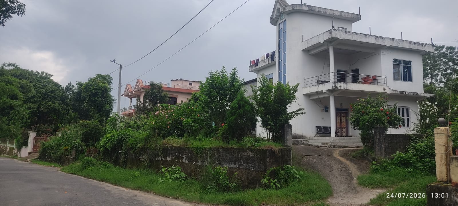 land and building at Tamsariya 8 Nawalparasi